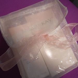 TimeWise Microdermabrasion Set. NEW